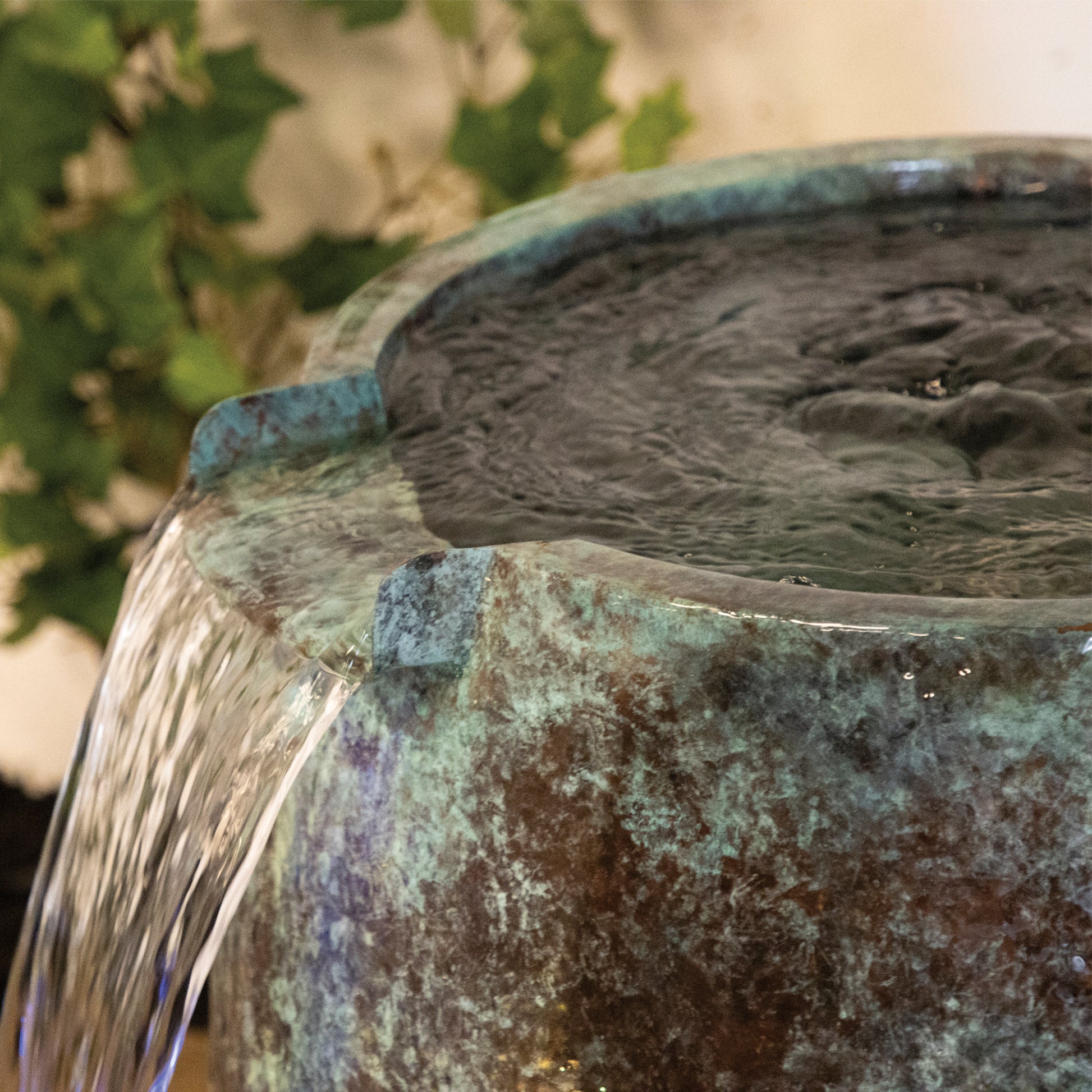 Photo of Atlantic-Oase Aura Spillway Vases
