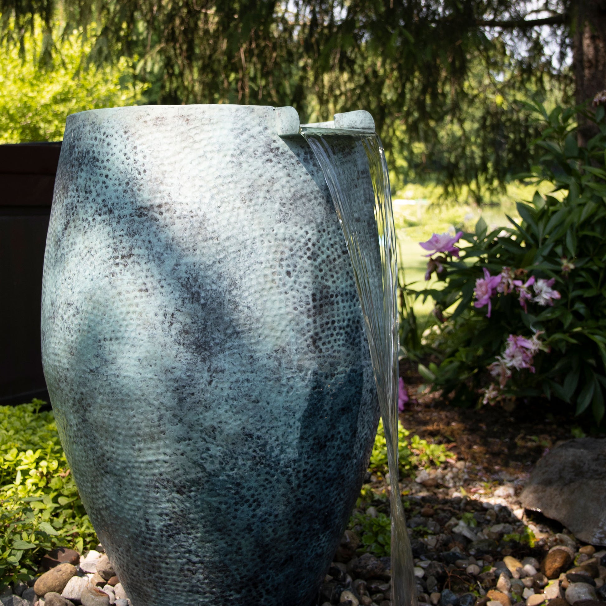 Photo of Atlantic-Oase Aura Spillway Vases