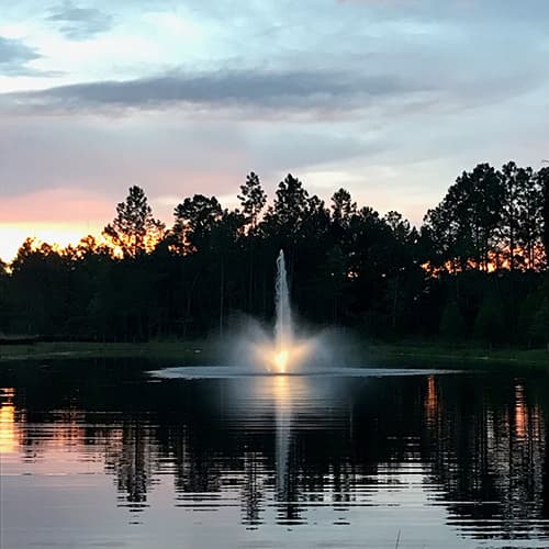 lake fountain night lighting